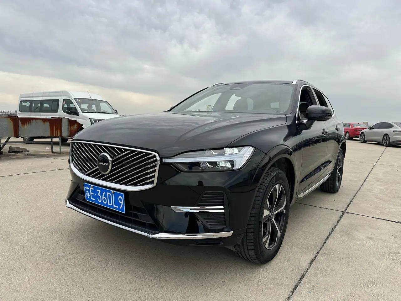 Volvo 2026 XC60 48V 2.0T B5 All-Wheel Drive Intelligent Luxury Edition Automatic Transmission - View 1