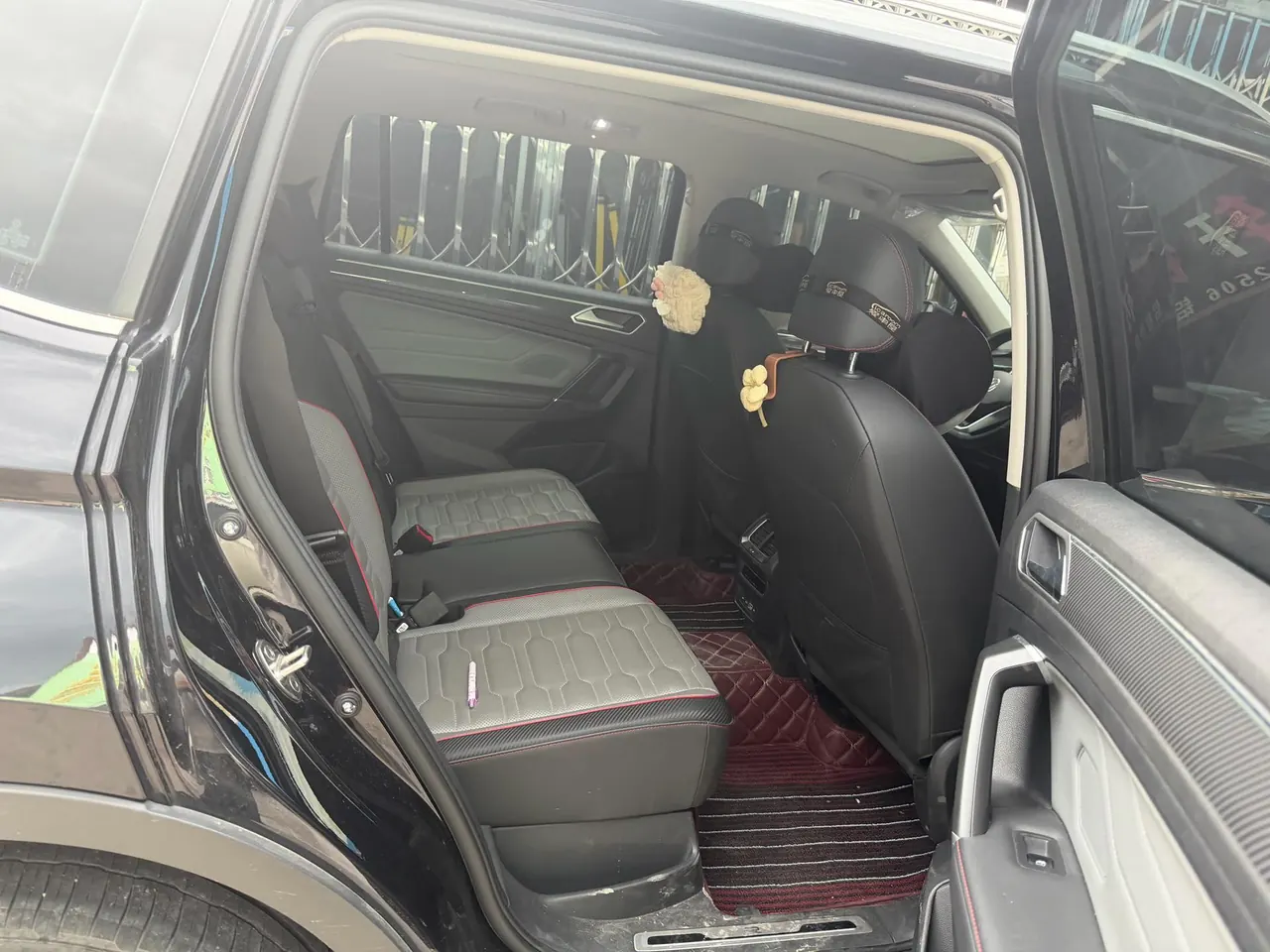 Volkswagen 2022 Tiguan L R-Line 2.0TSI 330TSI Two-Drive R-Line Ultimate Automatic Gear 5