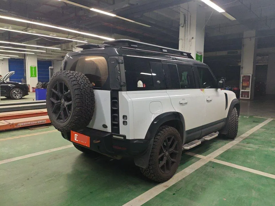 Land Rover Guard (Imported) 2022 Guard 110 48V 3.0T P400 X-DYNAMIC HSE Automatic Gear 4