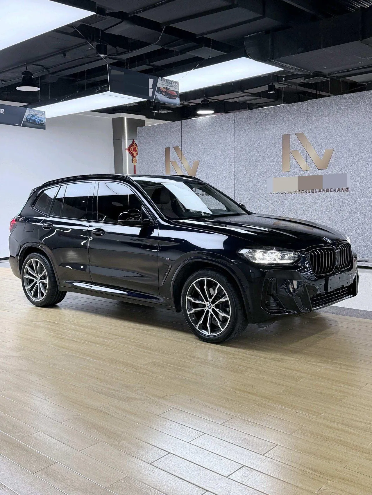 BMW 2023 X3 xDrive30i 2.0T exclusive M obsidian night set automatic gear 4
