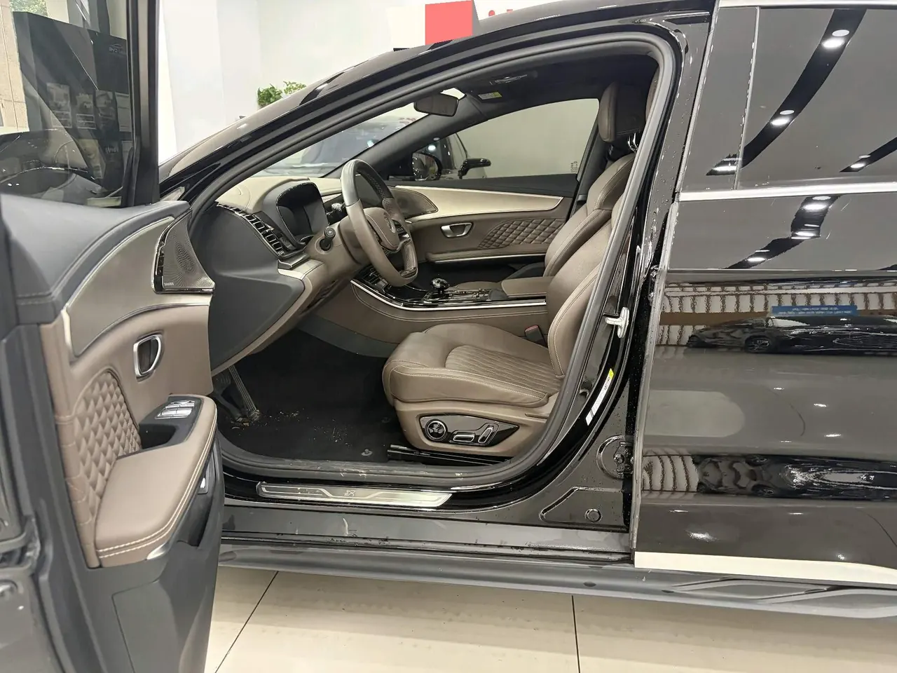 BYD 2022 Han DM-i 1.5T stepless 121KM honorable automatic gear 7