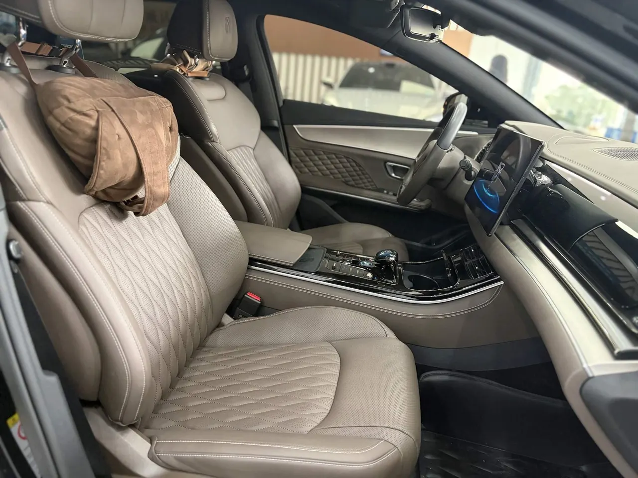 BYD 2022 Han DM-i 1.5T stepless 121KM honorable automatic gear 8