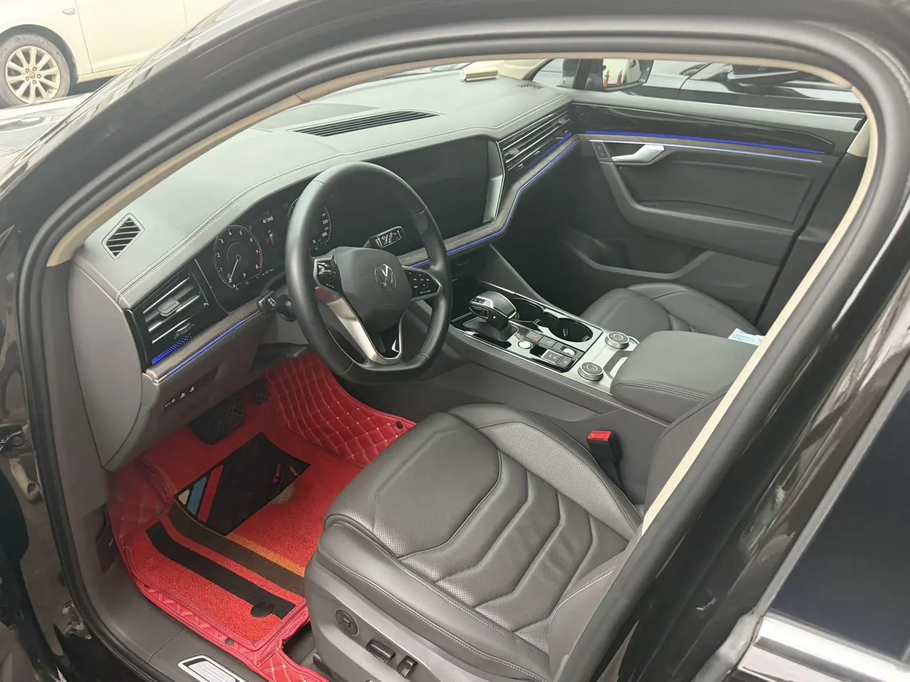 Volkswagen Touareg (Imported) 2021 Touareg 3.0TSI Sharp Edition Automatic Gear 2