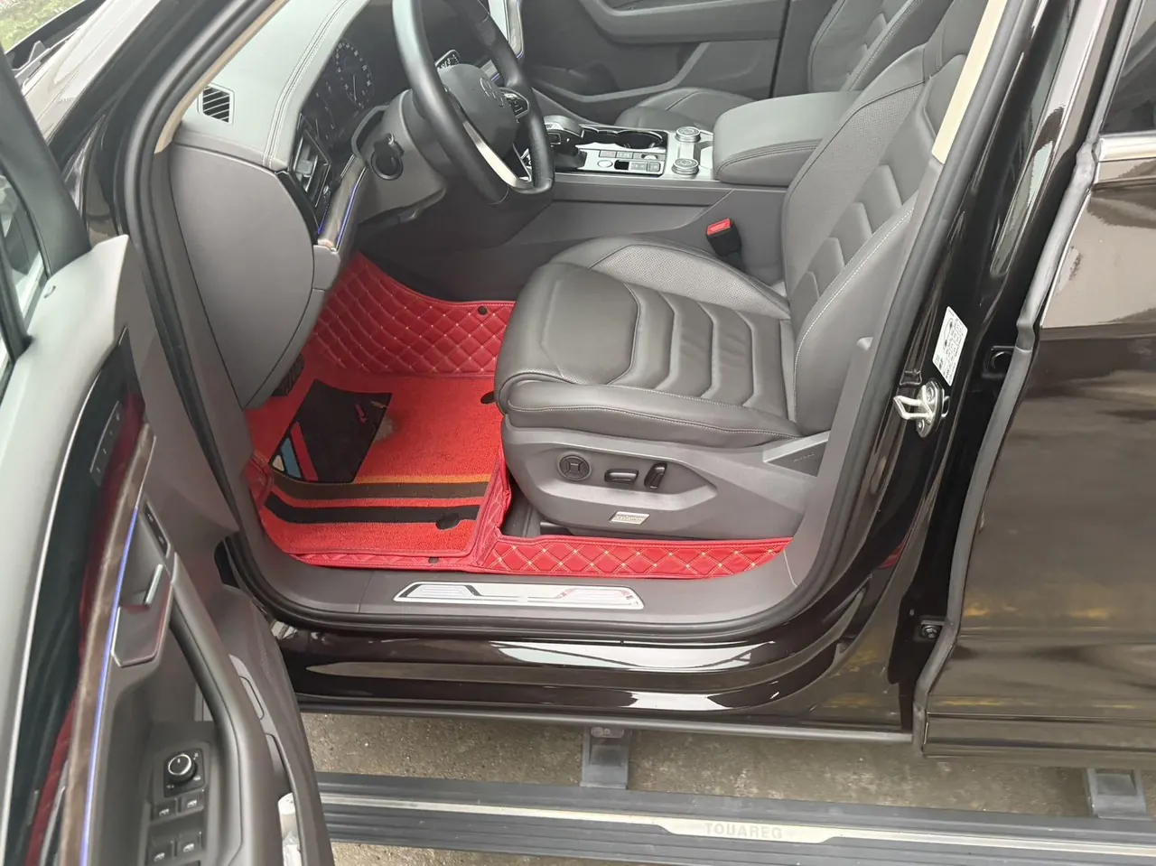 Volkswagen Touareg (Imported) 2021 Touareg 3.0TSI Sharp Edition Automatic Gear 4