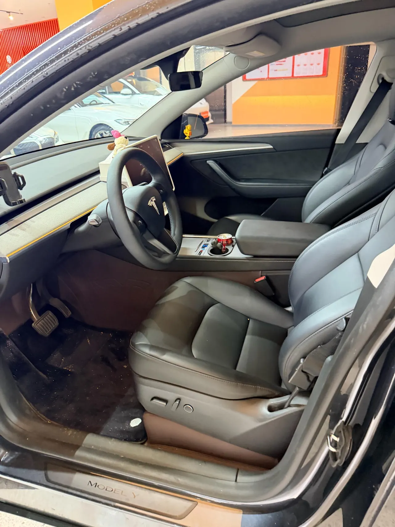 Tesla 2024 Model Y rear-wheel drive version automatic transmission 3