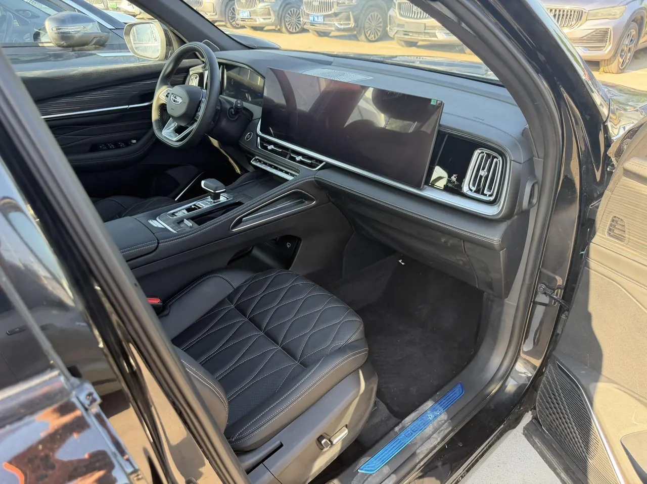 Geely 2026 XingyueL (Monjaro) 2.0TD Oriental Obsidian Edition Automatic Gear 4