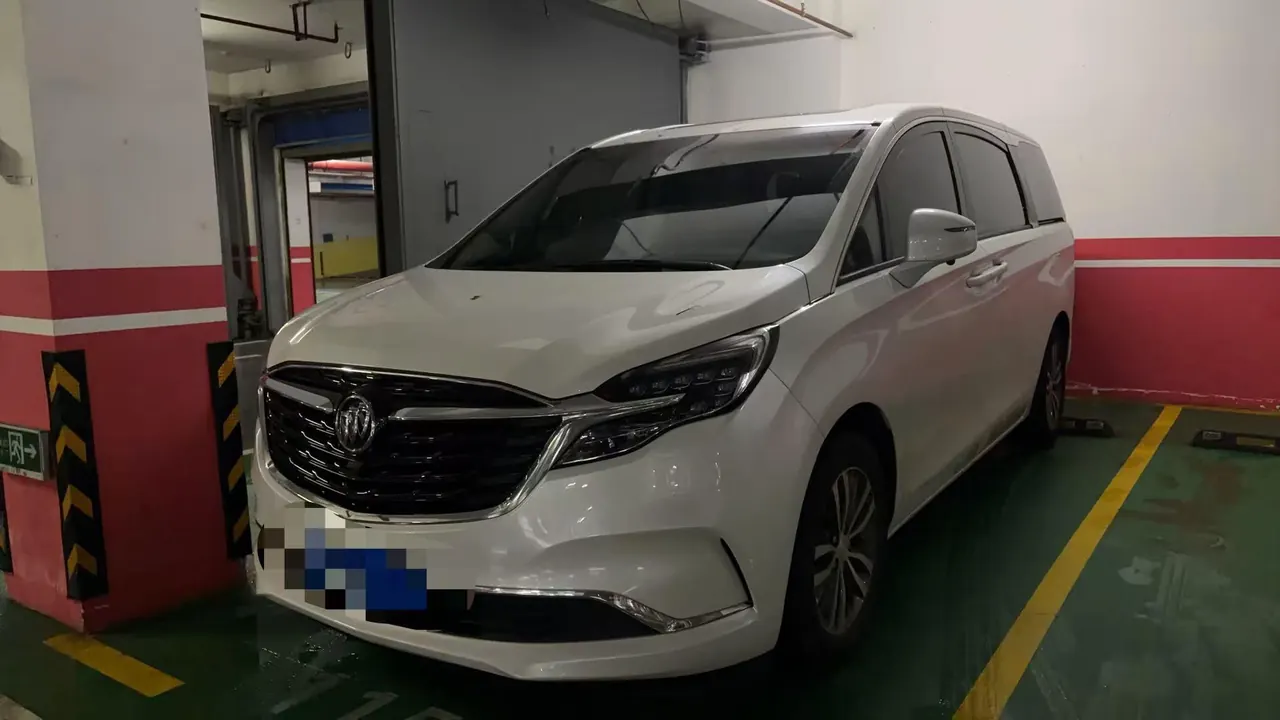 Buick 2020 GL8 ES Lu Zun 2.0T 653T Comfortable Automatic Gear - View 1