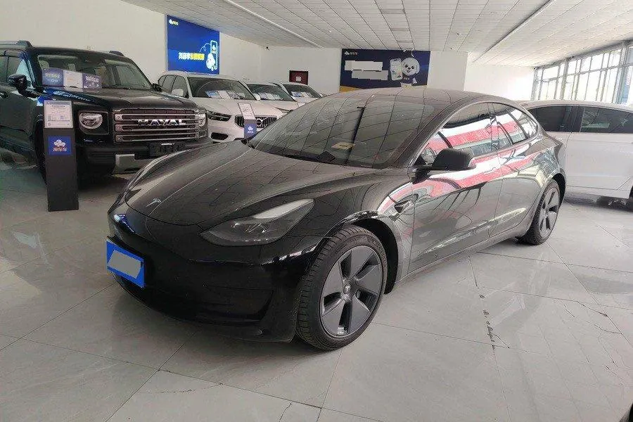 Tesla 2022 Model 3 rear-wheel drive version of automatic transmission - View 1