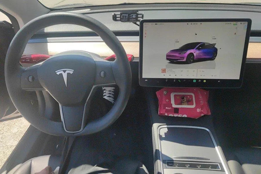 Tesla 2022 Model 3 rear-wheel drive version of automatic transmission 5