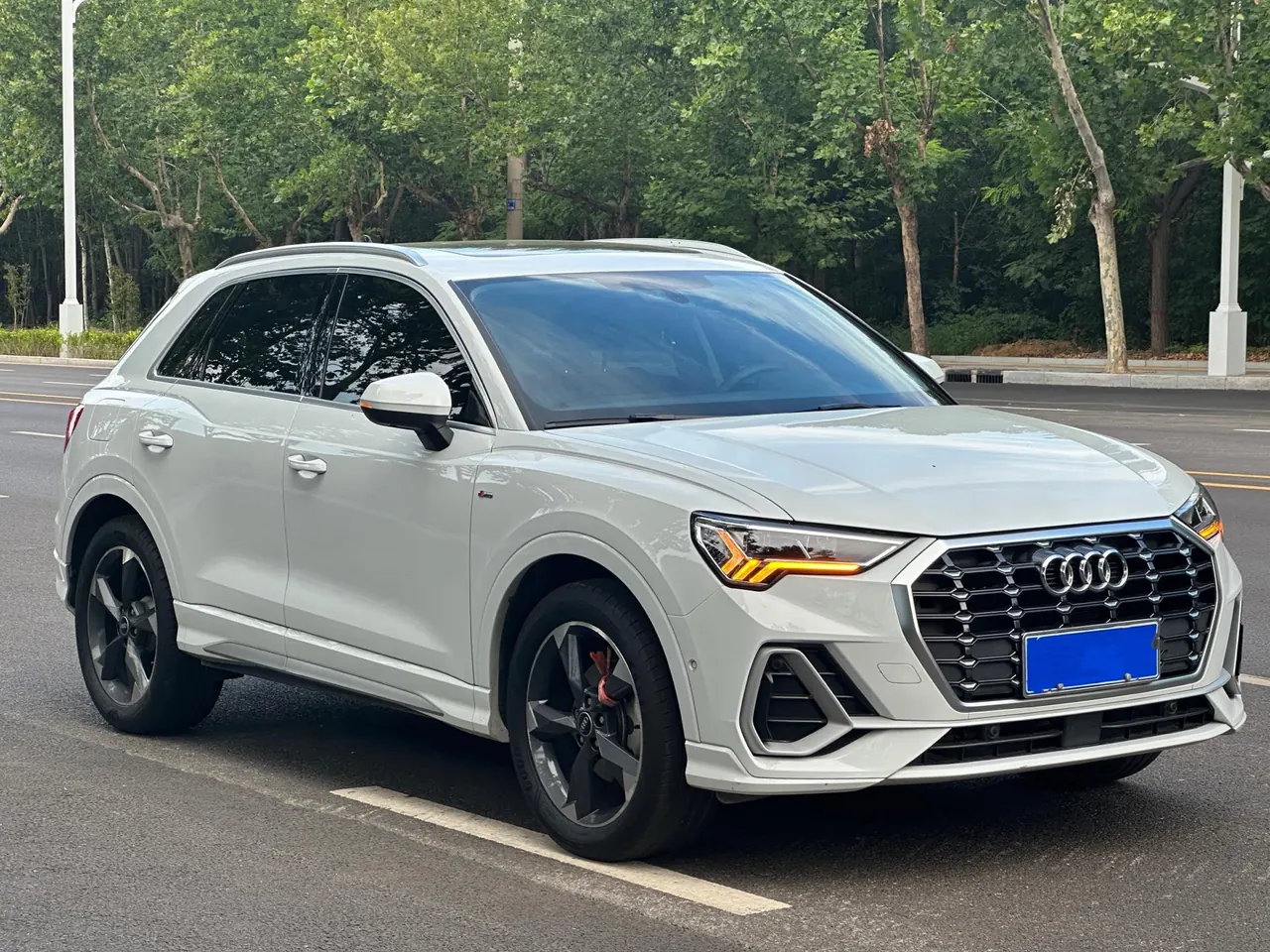 Audi 2022 Q3 1.4TFSI 35TFSI Fashion Dynamic Automatic 3