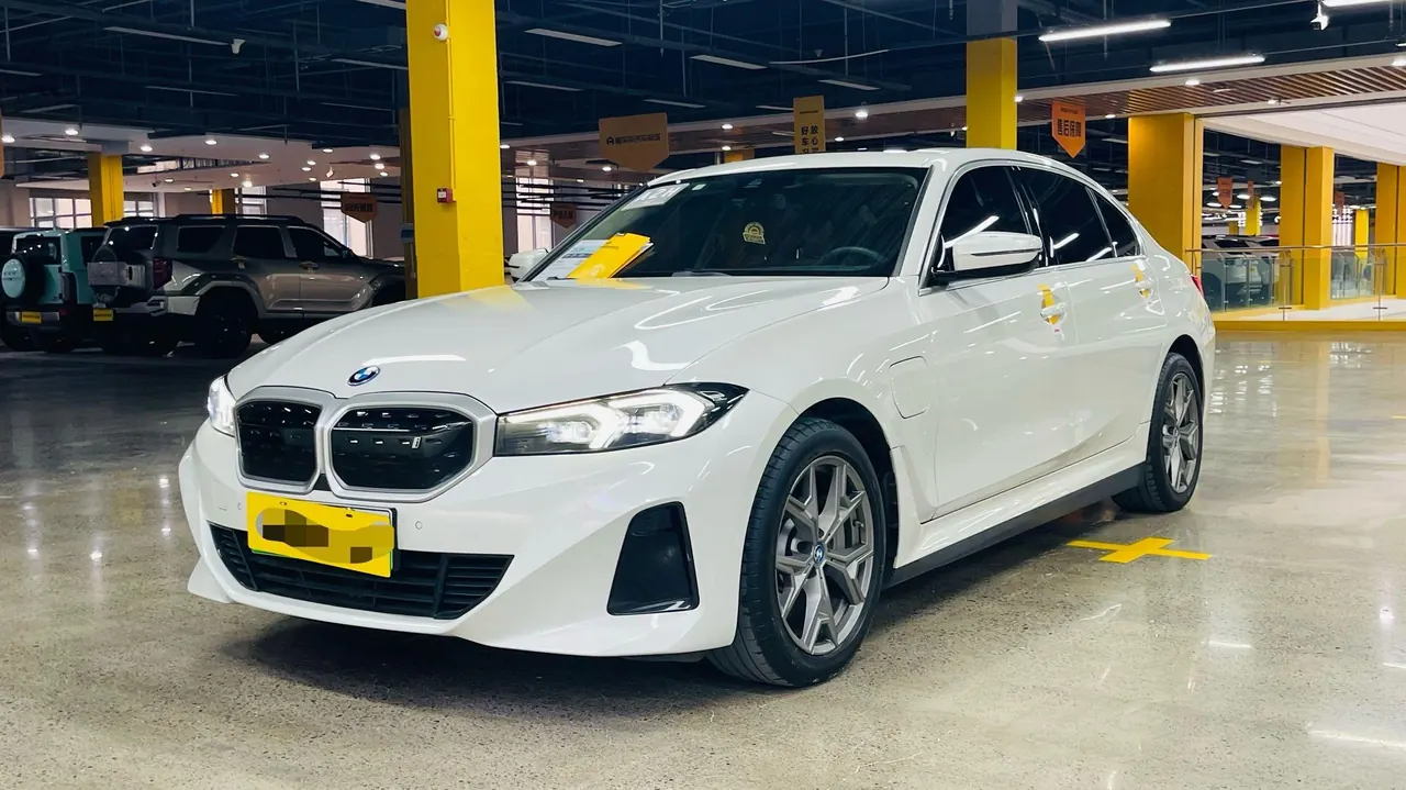 BMW 2022 i3 eDrive 35L automatic gear - View 1