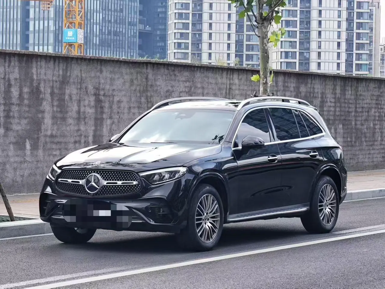 Mercedes Benz 2023 GLC 300 L 4MATIC 48V 2.0T dynamic 5-seat automatic gear - View 1