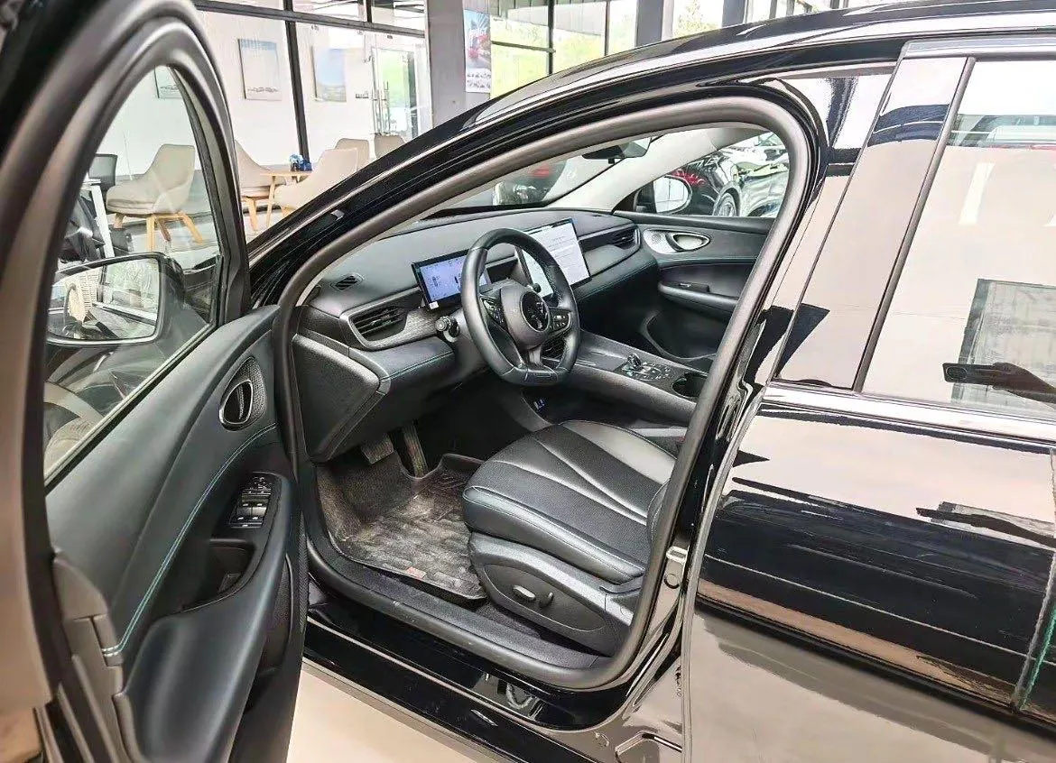 BYD 2025 seals 05 DM-i 1.5 stepless smart driving version 120KM flagship automatic gear 2