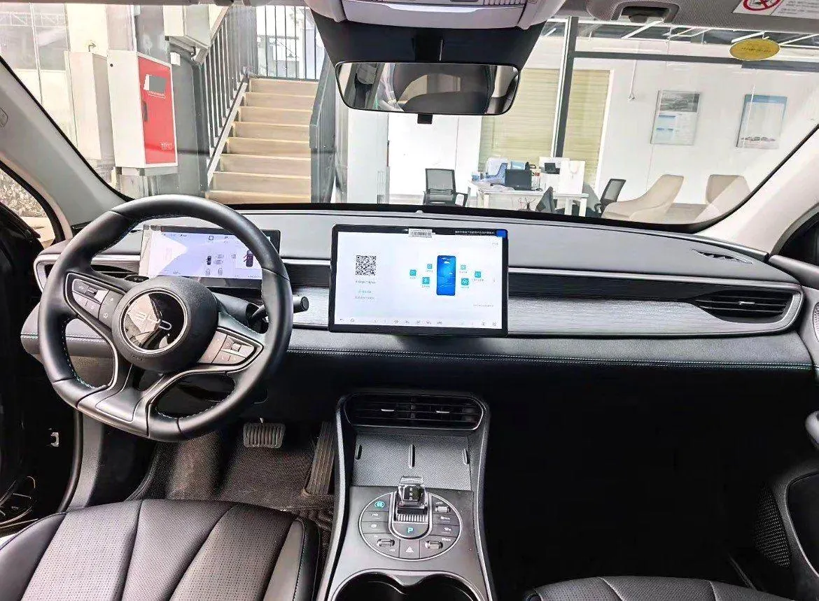 BYD 2025 seals 05 DM-i 1.5 stepless smart driving version 120KM flagship automatic gear 4