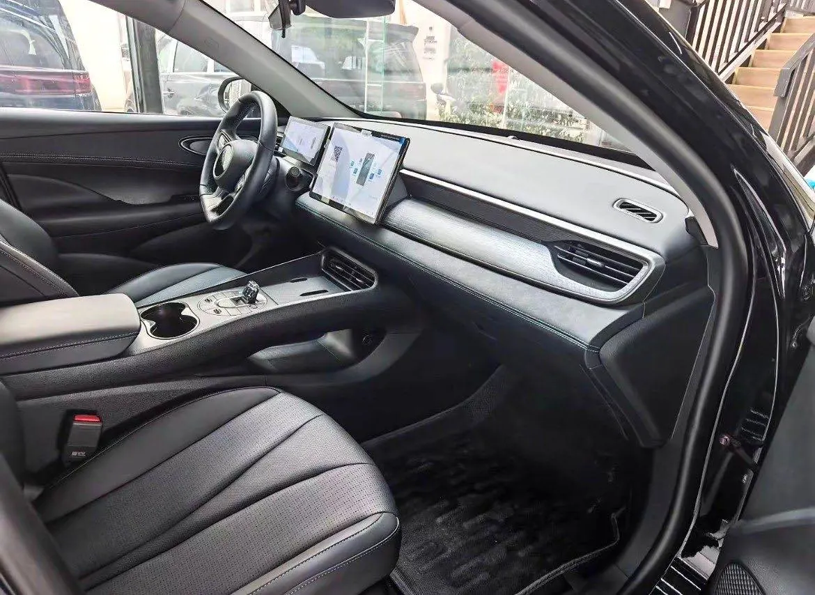 BYD 2025 seals 05 DM-i 1.5 stepless smart driving version 120KM flagship automatic gear 5