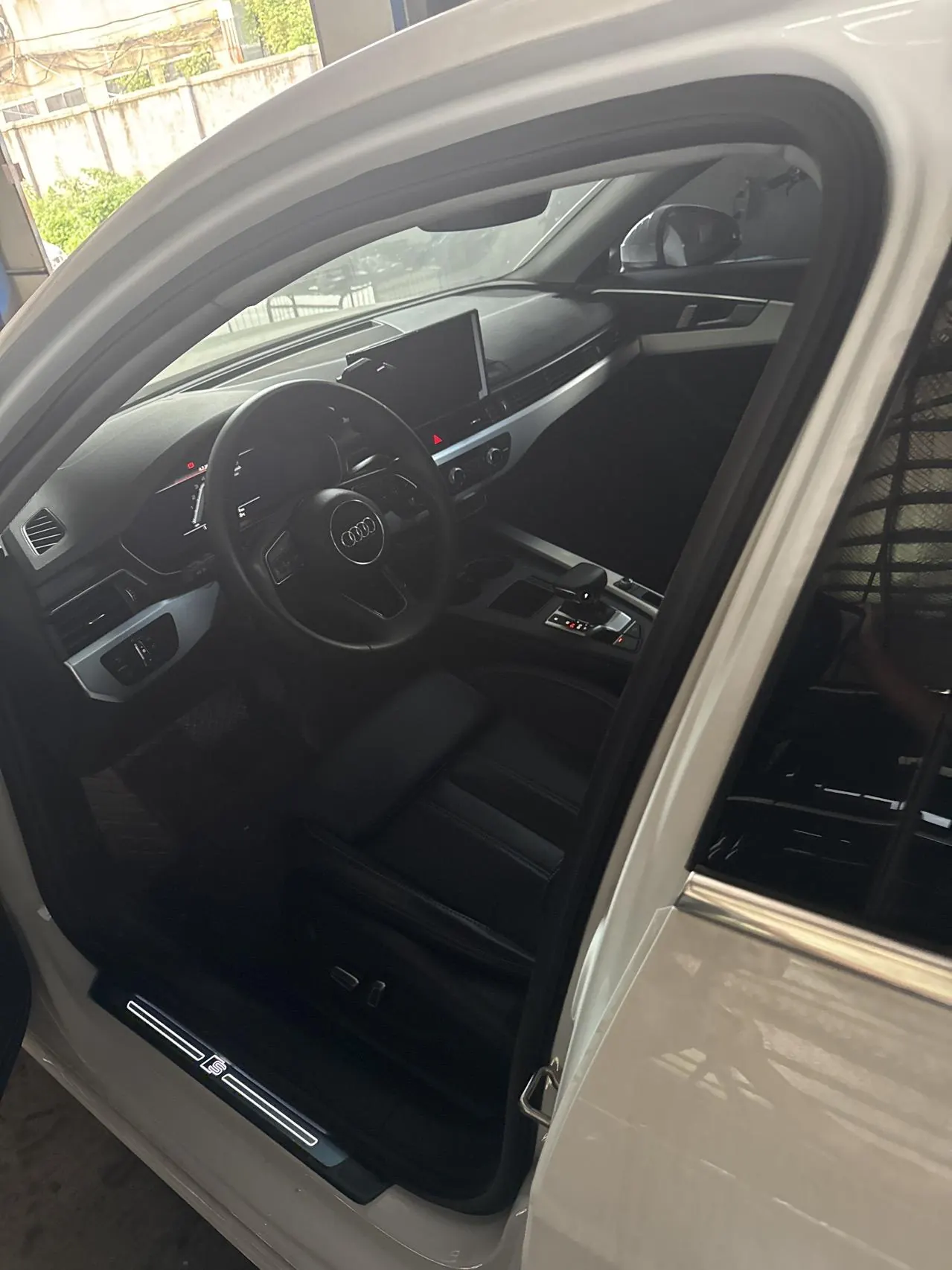 Audi 2020 A4L 2.0TFSI 40TFSI Fashion Dynamic Automatic 5