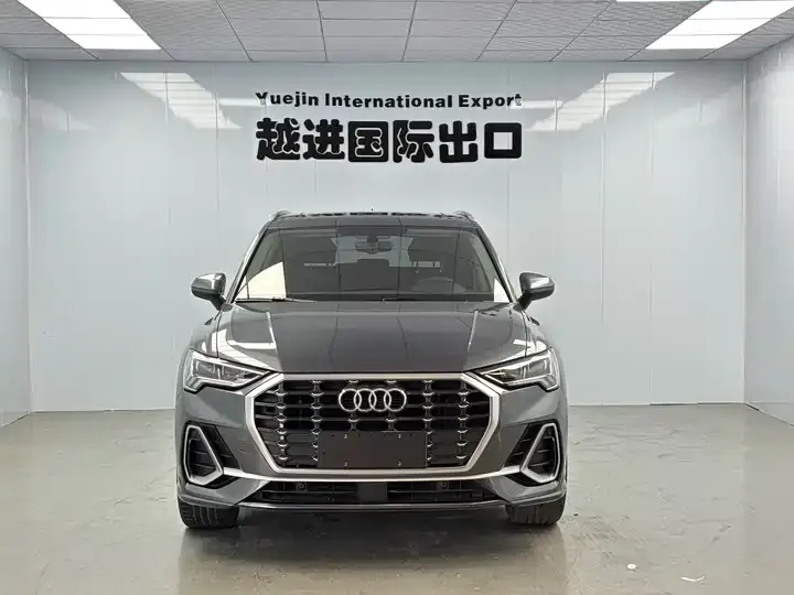 Audi Q3 2022 35 TFSI Fashion Dynamic 2