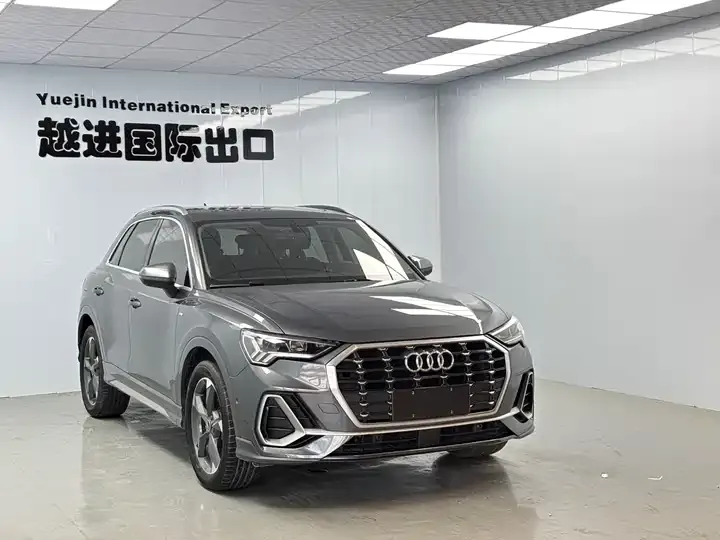 Audi Q3 2022 35 TFSI Fashion Dynamic 3