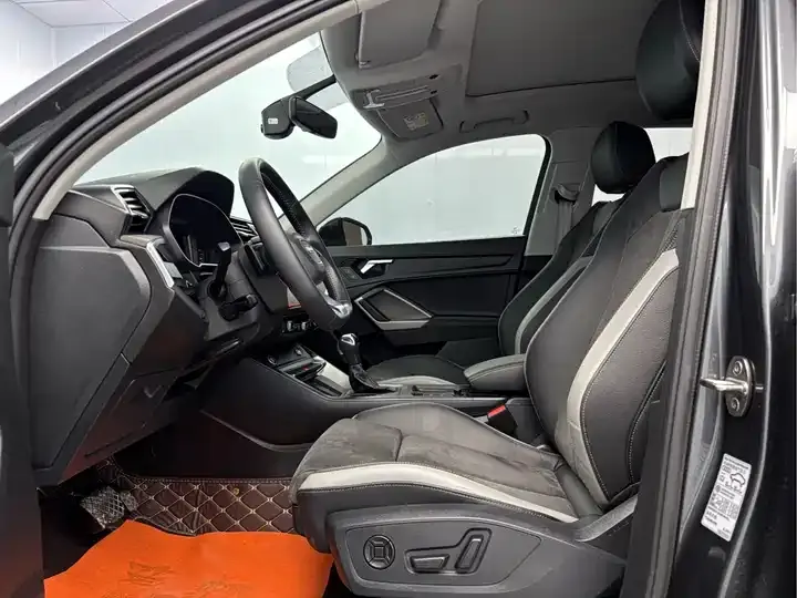 Audi Q3 2022 35 TFSI Fashion Dynamic 4