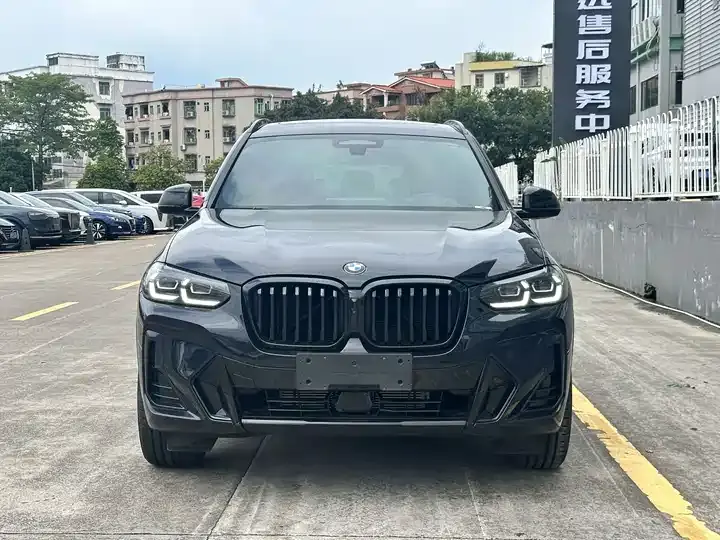 BMW X3 2023 xDrive30i exclusive M obsidian night suit 2