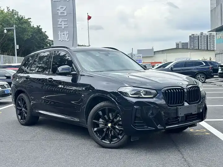 BMW X3 2023 xDrive30i exclusive M obsidian night suit 3