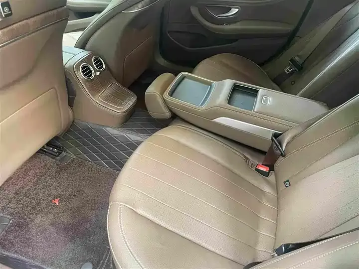 Mercedes Benz E-Class 2023 E 300 L Fashion 9