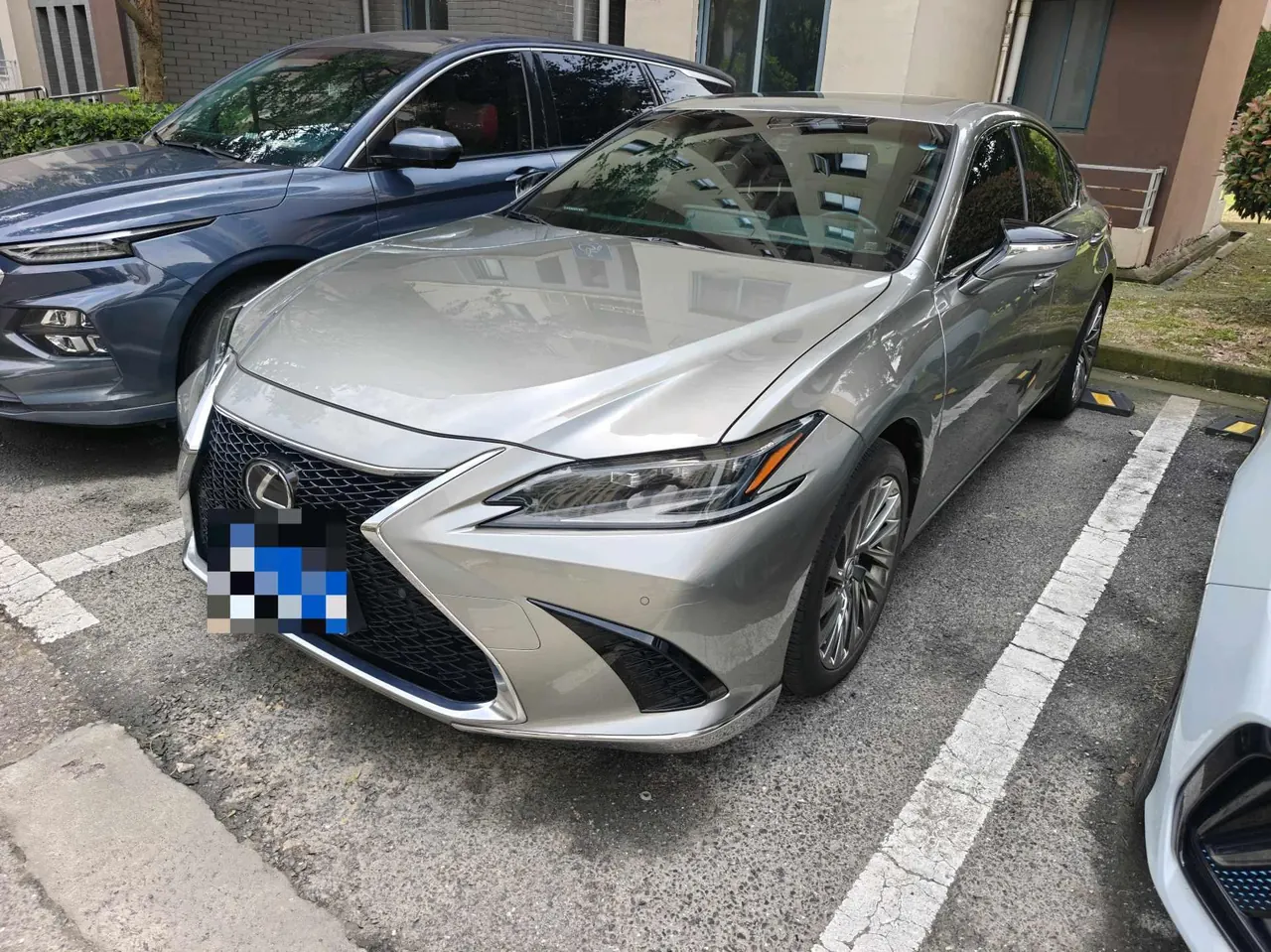 Lexus ES (Imported) 2021 ES260 2.5 Excellence Automatic Gear - View 1