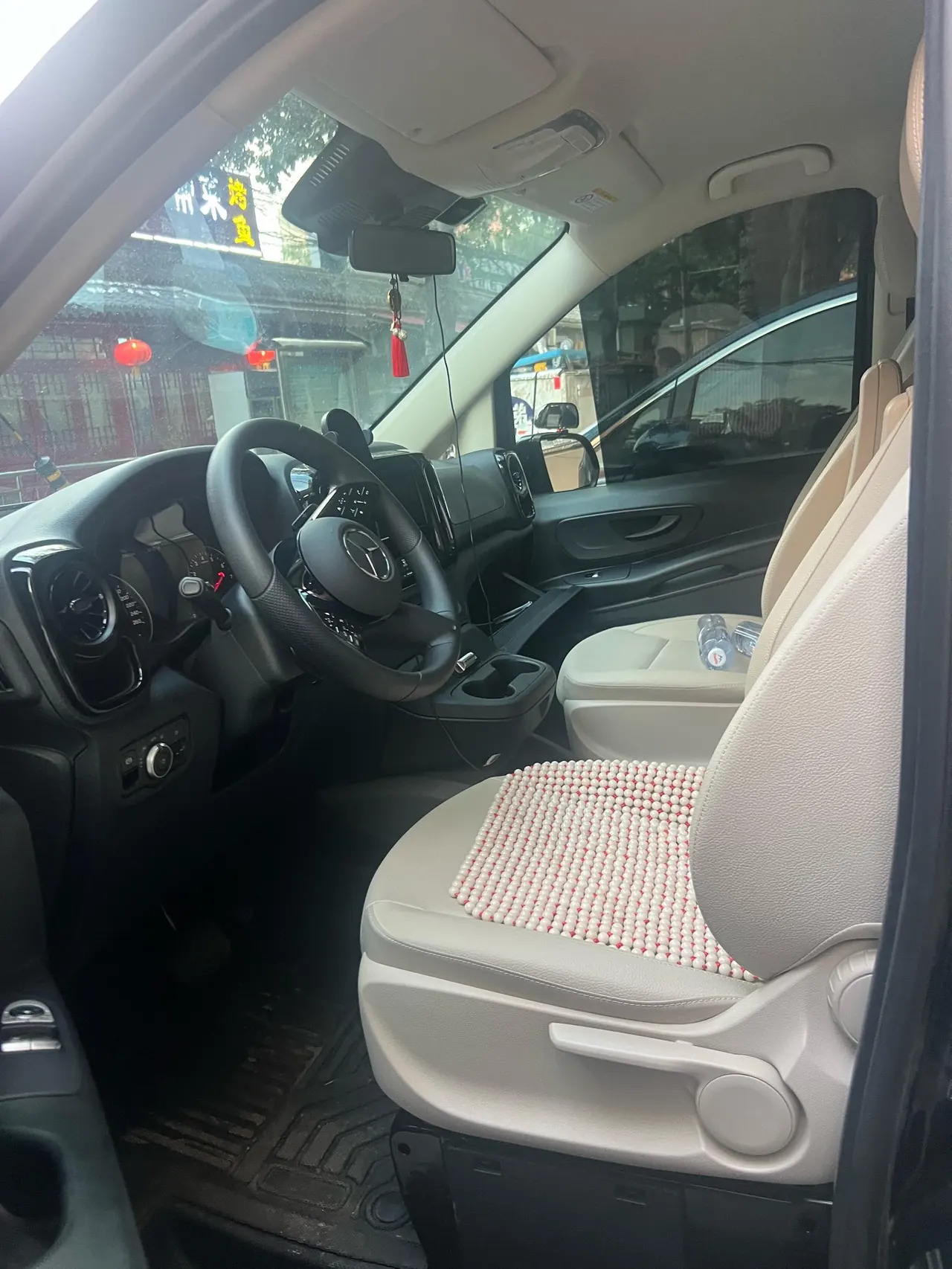 Mercedes Benz 2024 Vito 2.0T Elite Edition 7-seat Automatic Gear 2