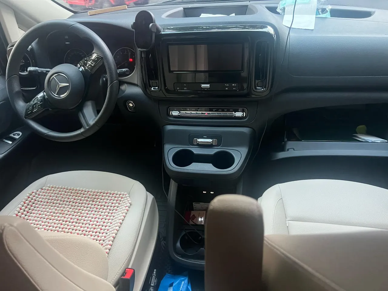 Mercedes Benz 2024 Vito 2.0T Elite Edition 7-seat Automatic Gear 4