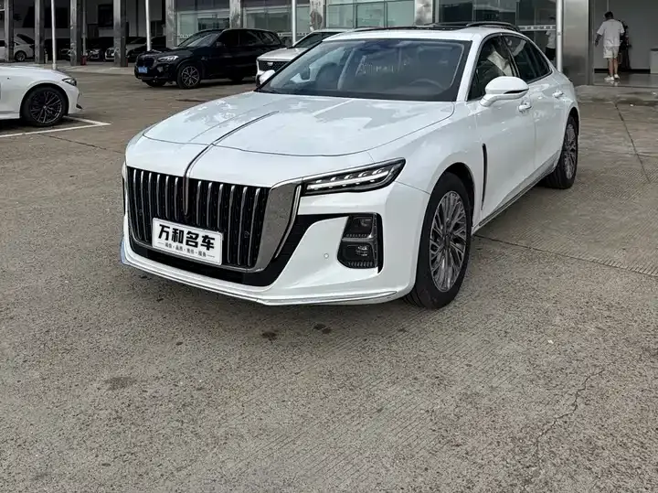 HongQi H5 2023 1.5T HEV Zhilian Flag Collar Edition - View 1