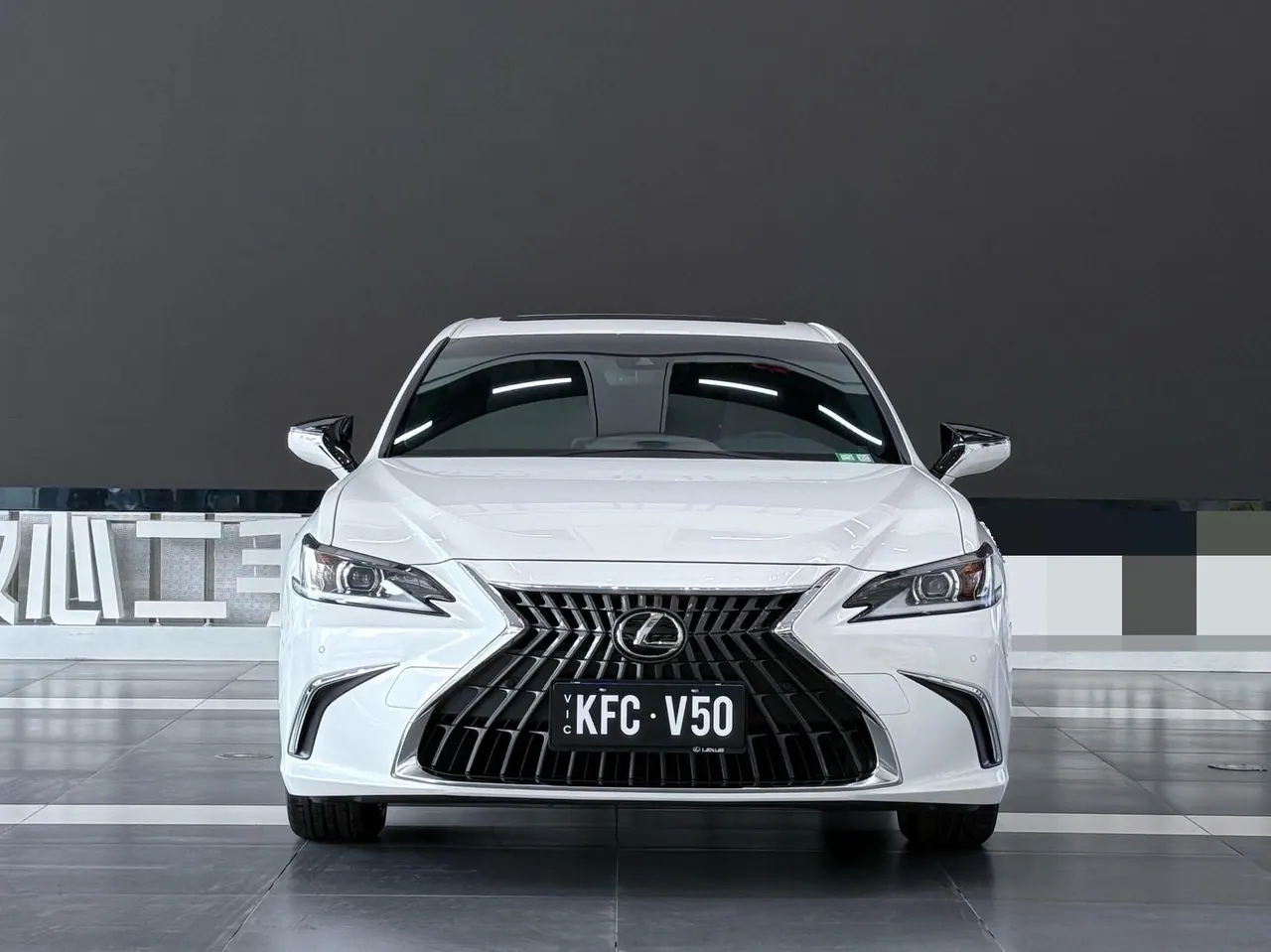 Lexus ES (Imported) 2023 ES200 2.0 Stepless Premium Edition Automatic Gear 2
