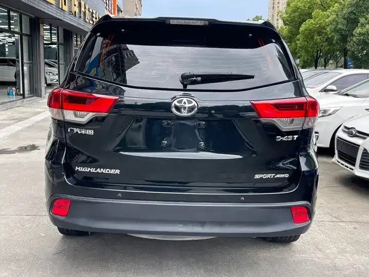 Highlander 2018 2.0T 4-wheel drive distinguished edition 7-seat country VI 6