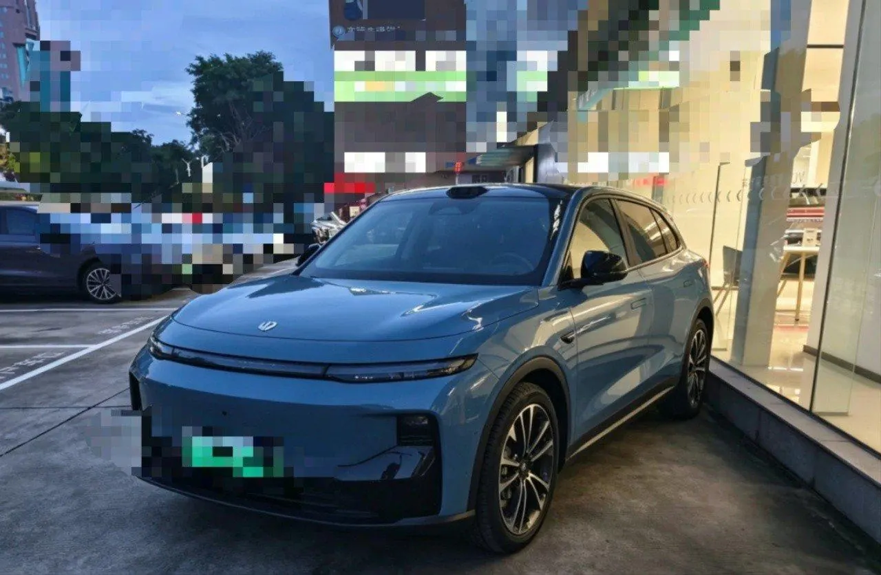 Open image lightbox: Leapmotor 2025 B 10 510 laser Radar smart driving version of automatic gear