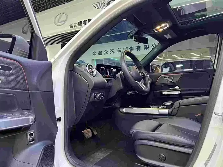 Mercedes Benz GLB 2021 GLB 200 Fashion 4