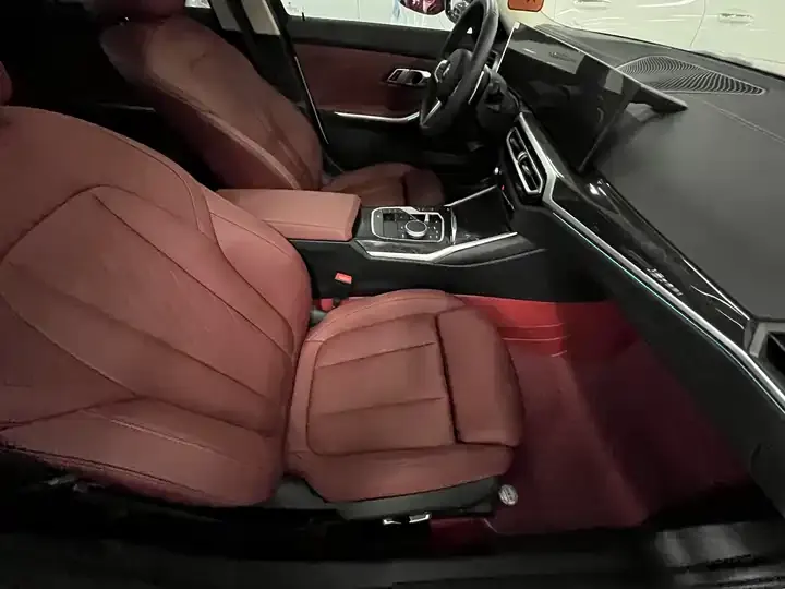 BMW 3 Series 2024 325Li M Sports Suit 5