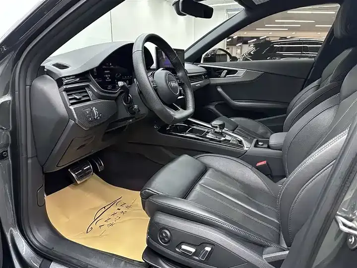 Audi A4L 2024 40 TFSI quattro RS Kit Burning Rate 8