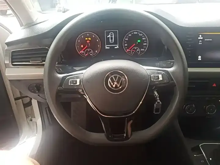 Langyi 2021 1.5L Automatic Vision Edition 11