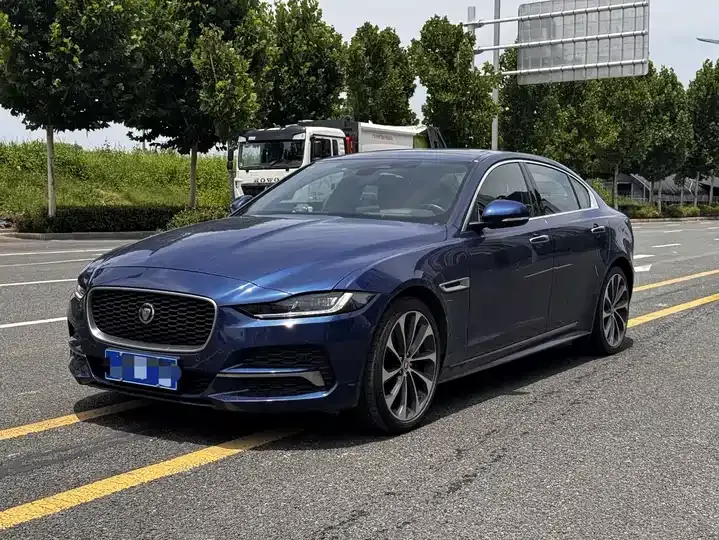 Jaguar XEL 2021 2.0T 250PS R-DYNAMIC SE Technology Sports Edition - View 1
