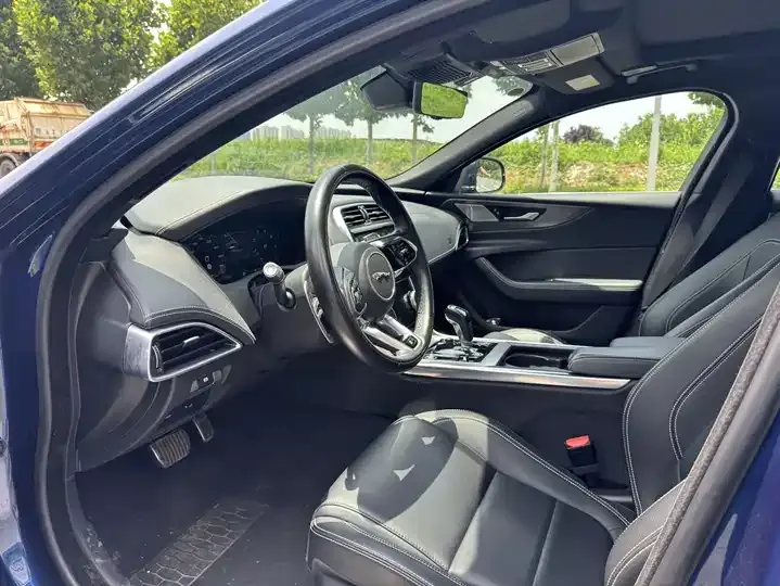 Jaguar XEL 2021 2.0T 250PS R-DYNAMIC SE Technology Sports Edition 4