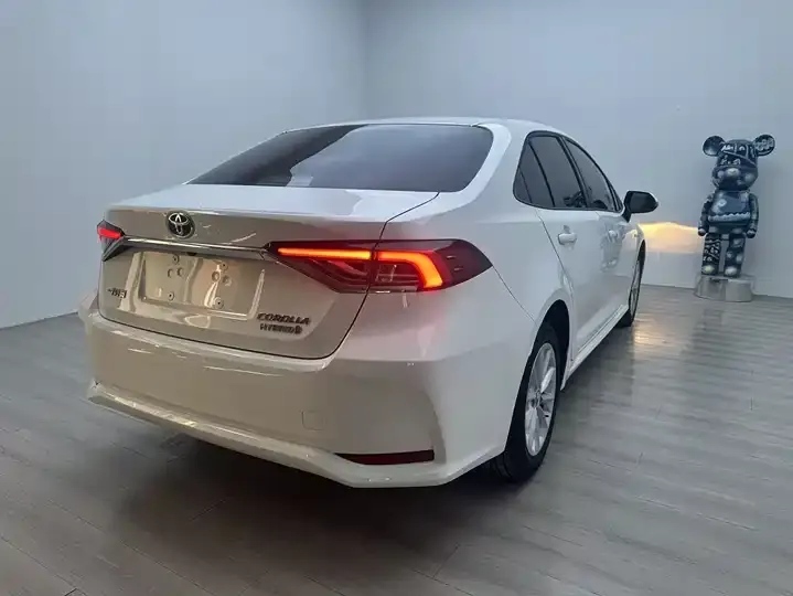 Corolla 2021 Double Engine 1.8L E-CVT Elite Edition 4