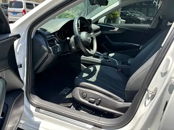 Audi A4L 2022 40 TFSI Fashion Dynamic 5