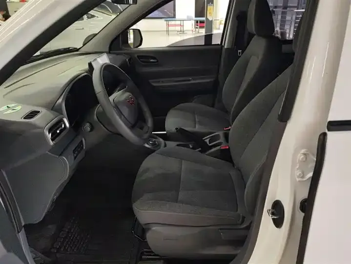 WuLing Hongguang New Energy 2024 Pure Electric Edition 300KM Practical 9