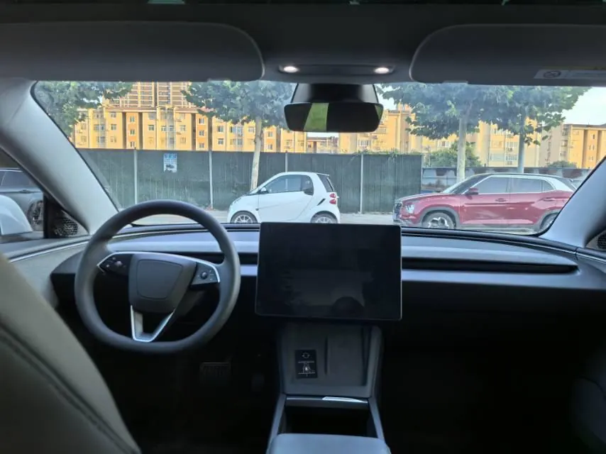 Tesla 2025 Model 3 Rear-Wheel-Drive Edition (facelift) Automatic Transmission 4