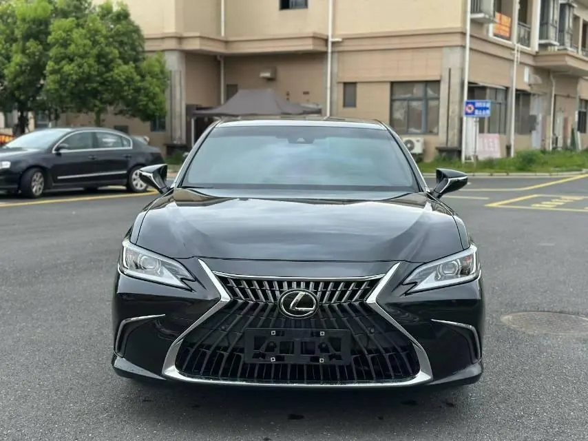 Lexus ES (Imported) 2023 ES200 2.0 Stepless Premium Edition Automatic Gear 2