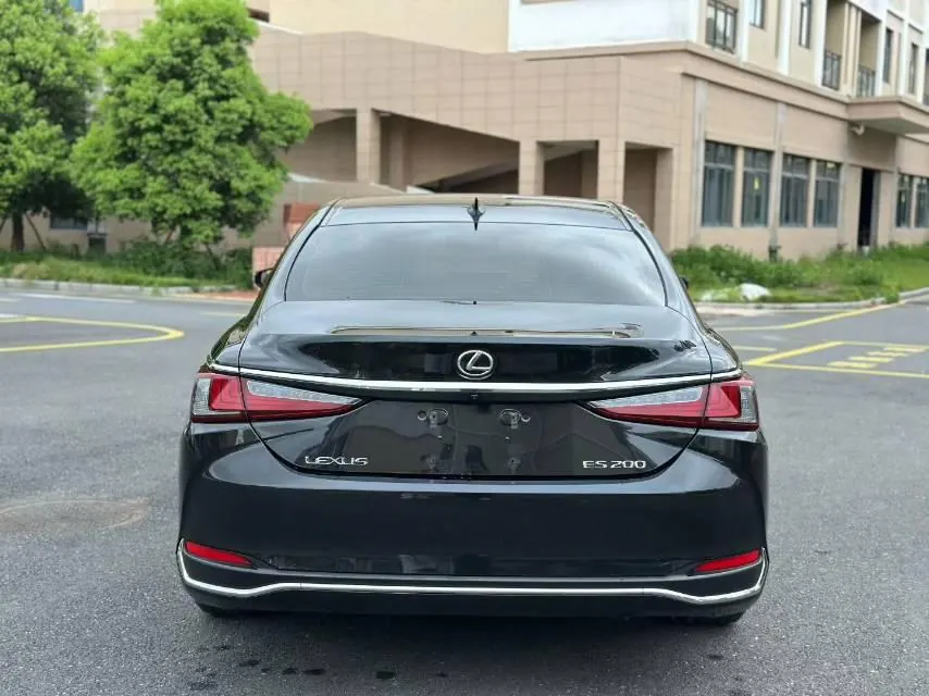 Lexus ES (Imported) 2023 ES200 2.0 Stepless Premium Edition Automatic Gear 8