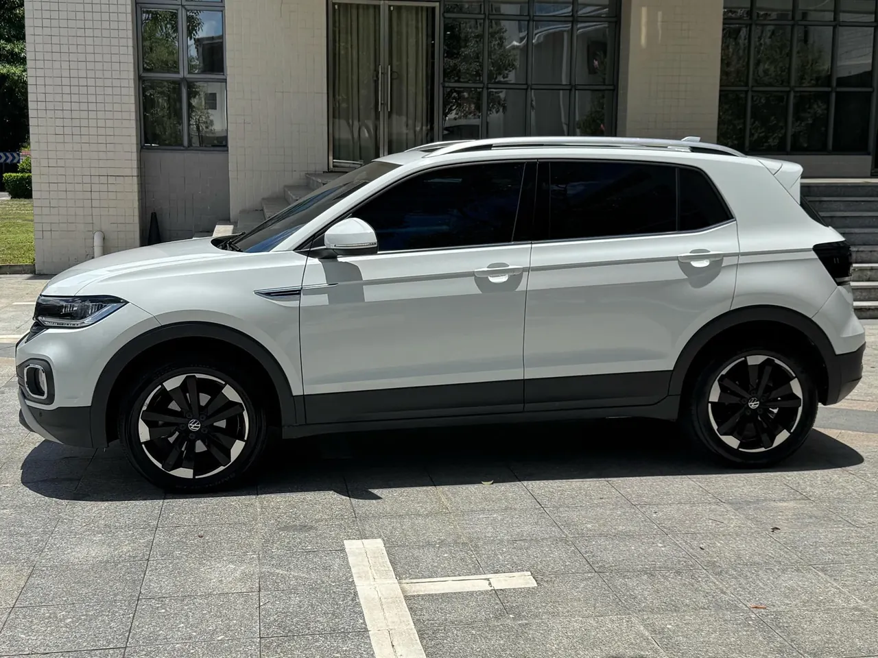 Volkswagen 2021 Shadow 1.5 30th Anniversary Edition Automatic Gear 3