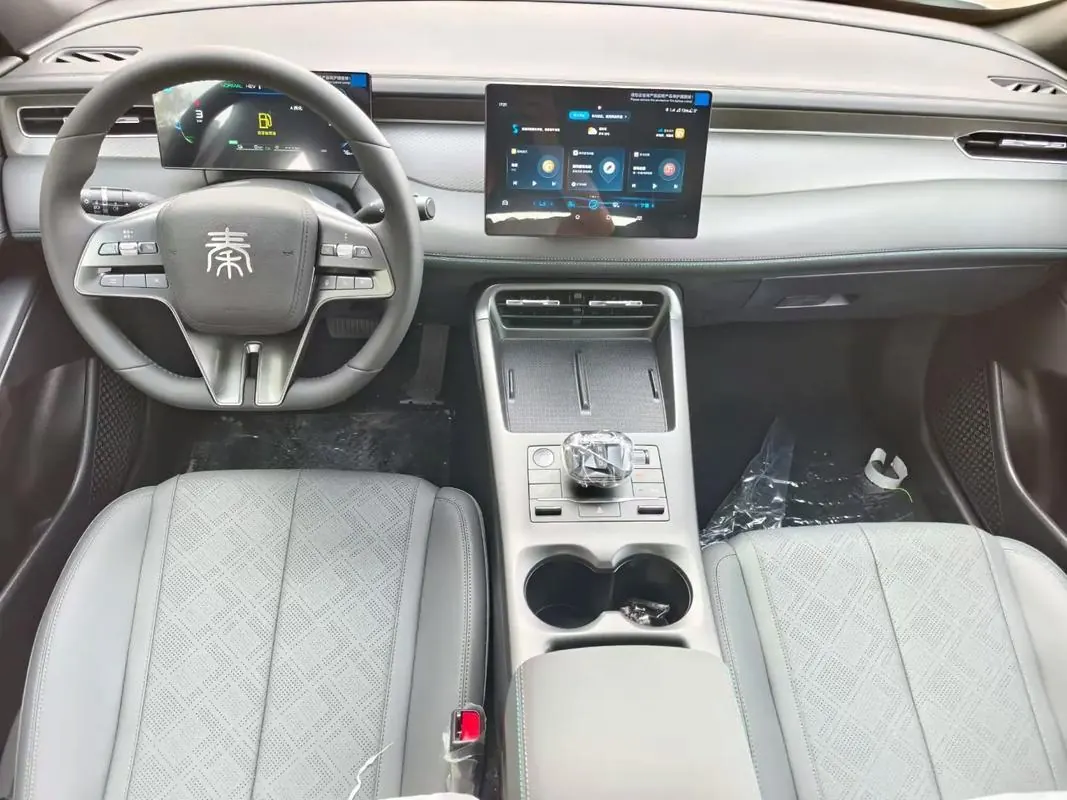 BYD 2026 Qin PLUS DM-i 1.5 stepless 210KM aggressive automatic gear 3