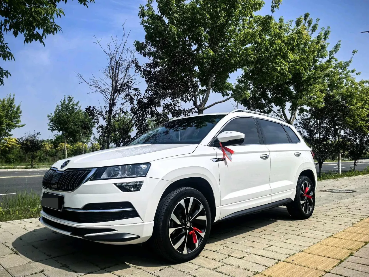 Open image lightbox: Skoda 2022 Keluoke 1.4TSI TSI280 Premium Edition Automatic Gear