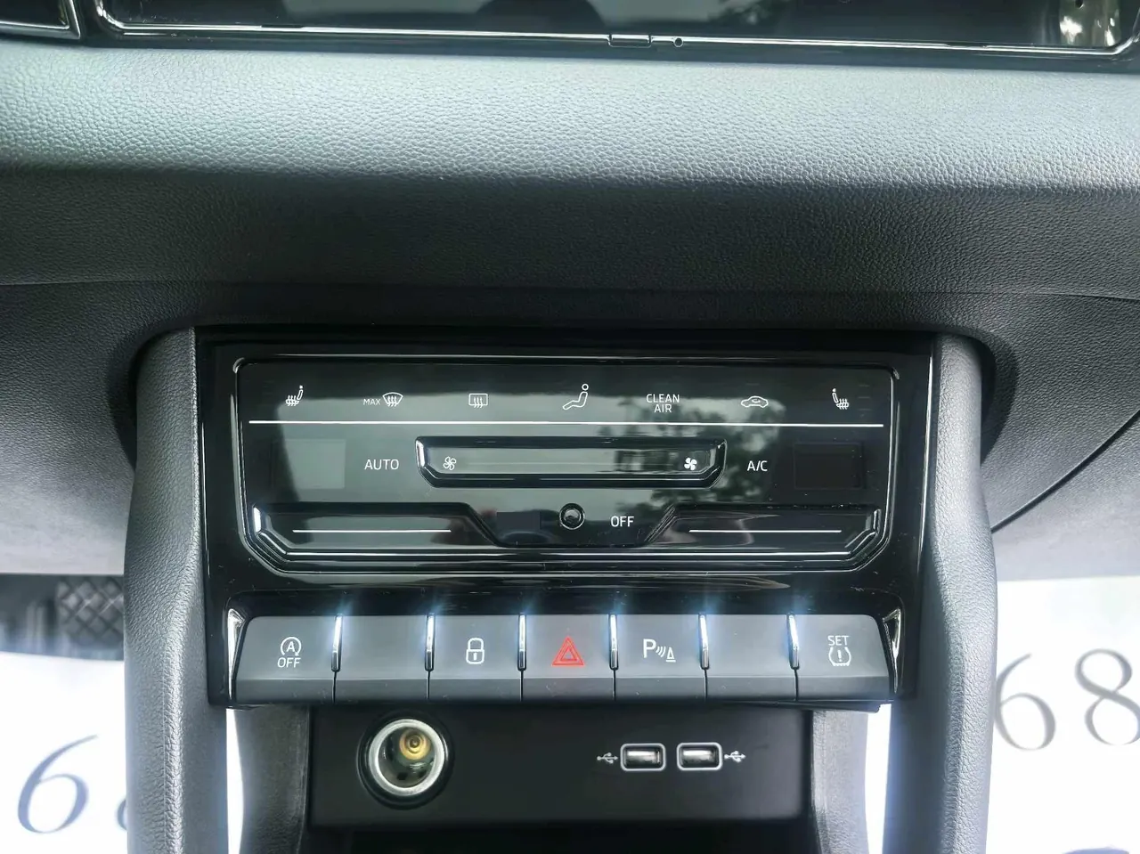 Skoda 2022 Keluoke 1.4TSI TSI280 Premium Edition Automatic Gear 15