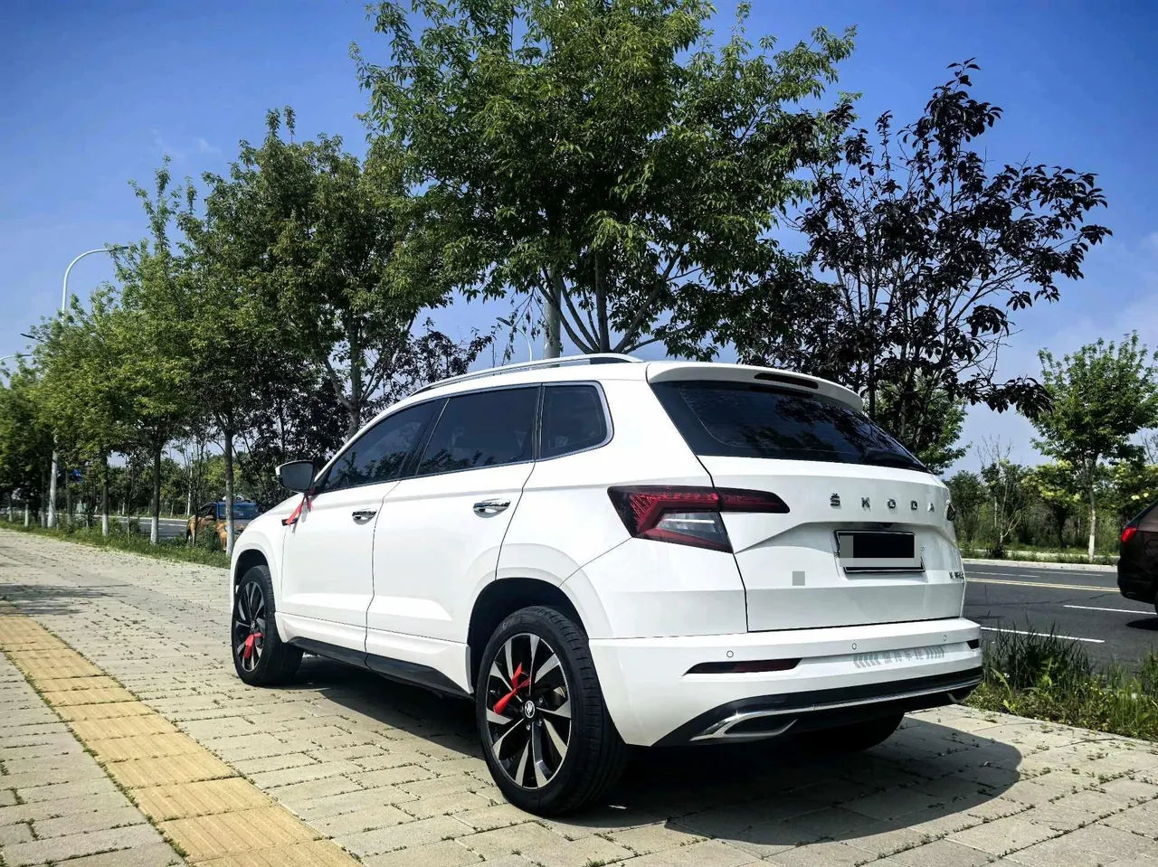 Skoda 2022 Keluoke 1.4TSI TSI280 Premium Edition Automatic Gear 4
